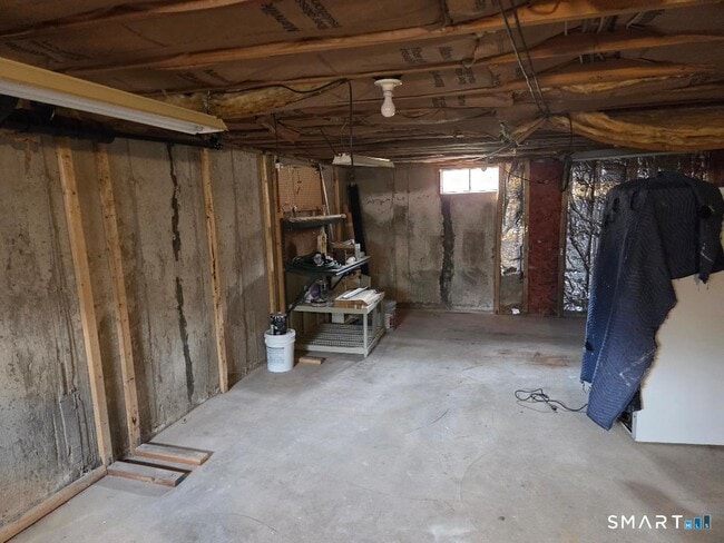 Building Photo - 39 Horton Hill Rd