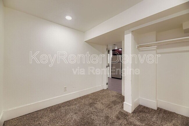 Building Photo - 2517 S Broadway