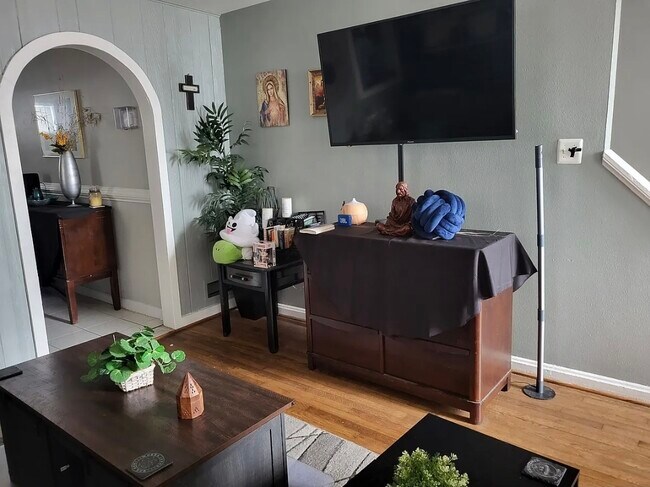 Building Photo - 8409 Navahoe Dr