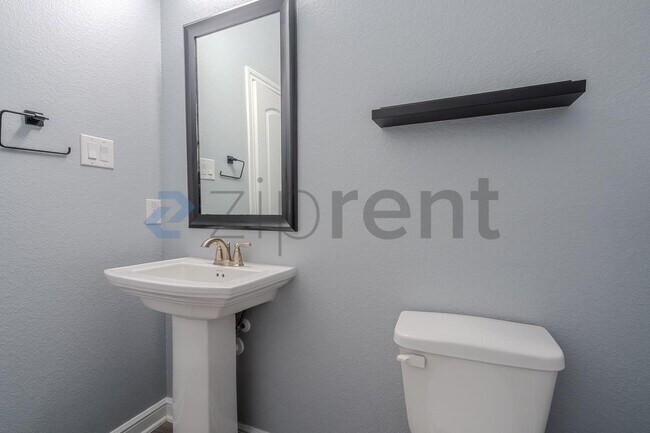 Building Photo - 23522 Persimmon Crk Ln