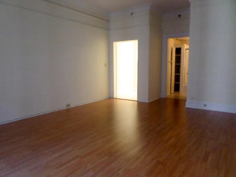 Building Photo - 62 Boylston St