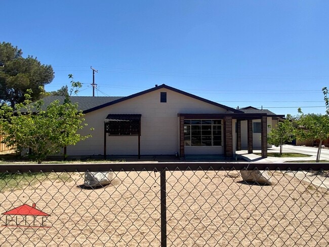 Building Photo - 708 S Allen St