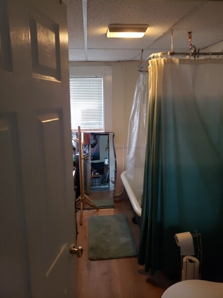 Building Photo - 48 Fourth St