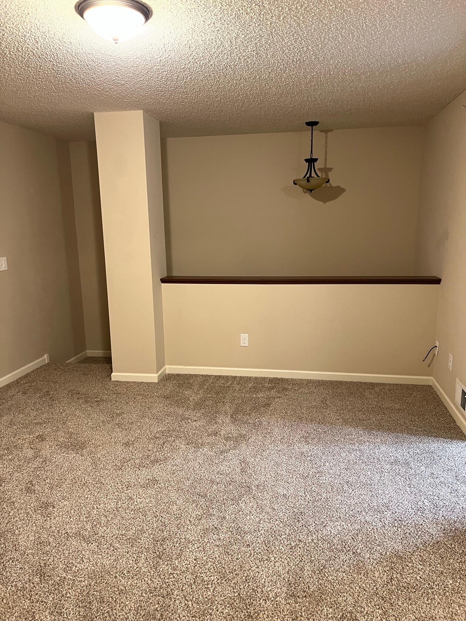 Building Photo - 15600 60th Ave N