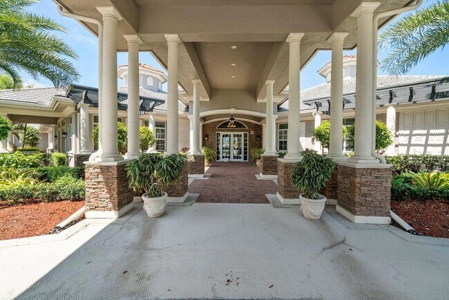 Building Photo - 11289 NW 65th Manor