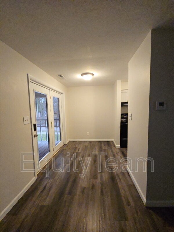 Building Photo - 202 N 10th St