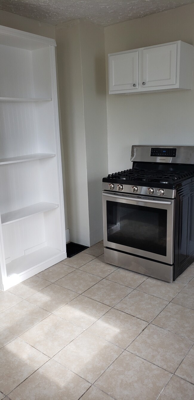 Building Photo - 307 W Washington St