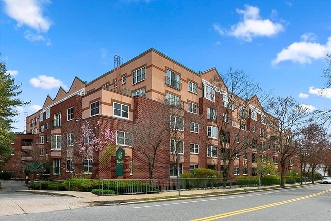 Building Photo - 1 Watermill Pl