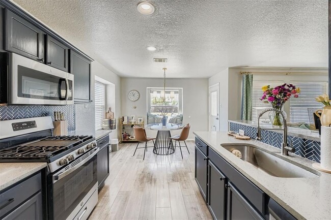 Building Photo - 1505 Tea Leaf Dr