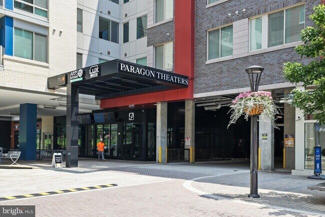Building Photo - 513 W Broad St