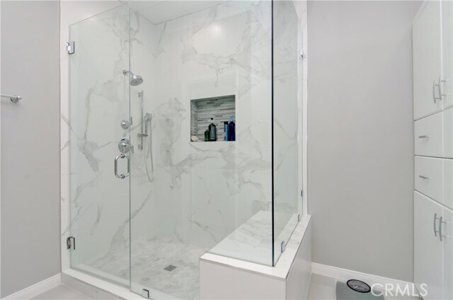 Building Photo - 200 Paris Ln