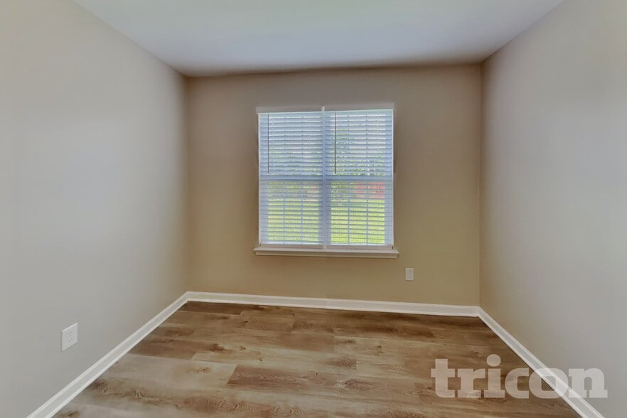 Building Photo - 1402 Weston Ln