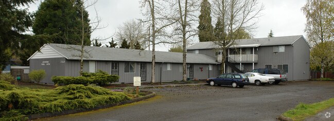 Primary Photo - 250 S Main St