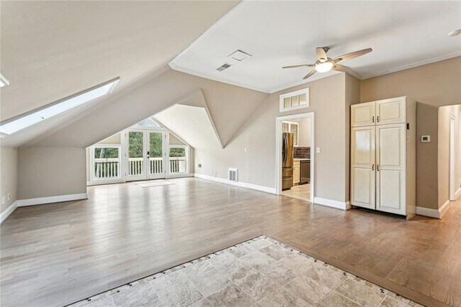 Building Photo - 511 Pine Valley Rd SE