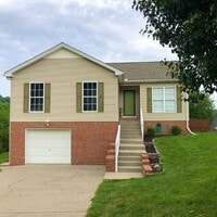 Building Photo - Updated Goodlettsville Home | 3BR with Deck, Fenced Yard & W/D Included
