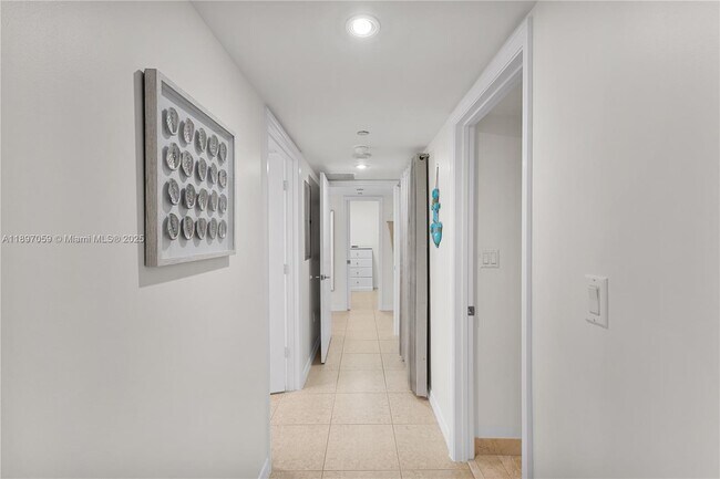 Building Photo - 6917 Collins Ave