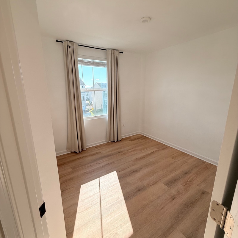 Building Photo - 28 Sebago Pl