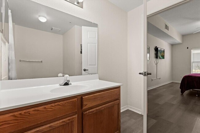 Building Photo - 2624 Lodi Cir