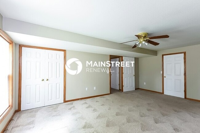 Building Photo - 4 Bedroom Pet-Friendly Home in Kearney, MO with Main Street Renewal