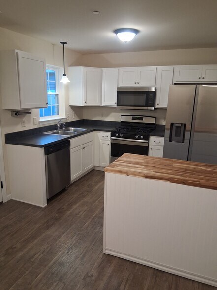 Building Photo - 629 Byler Cir