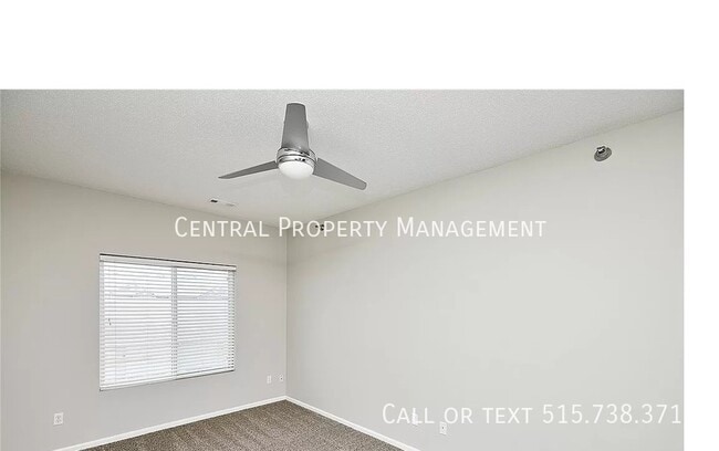 Building Photo - 1340 SE Florence Dr