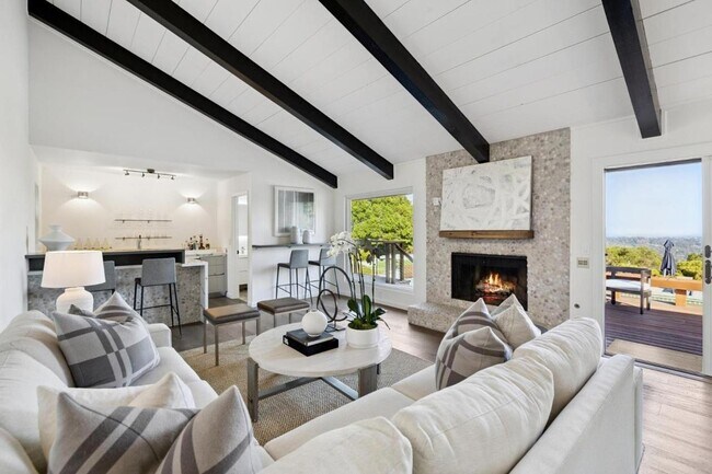 Building Photo - 6 Friars Ln