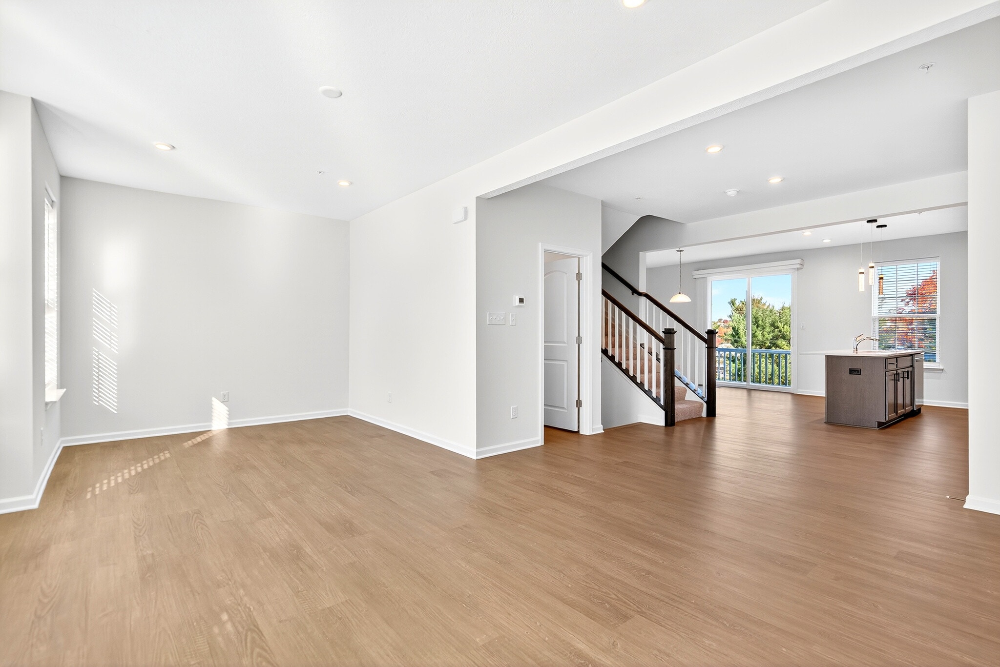 Building Photo - 600 Dana Dr