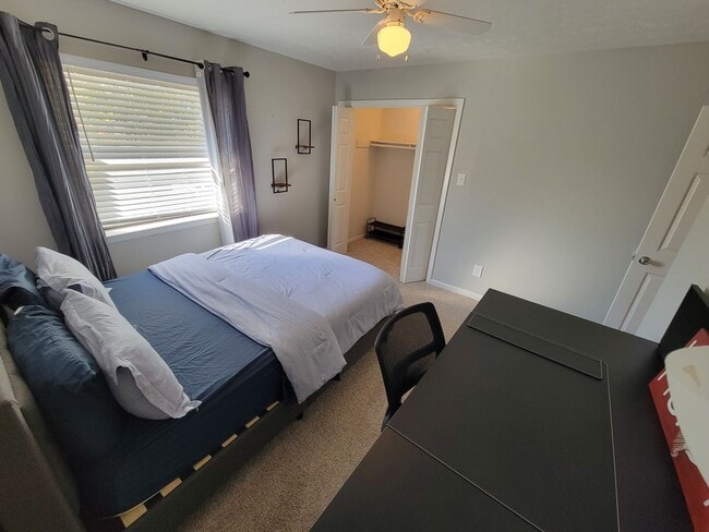 Building Photo - College Station - Cozy 2 Bedroom 1.5 Bath Condo for Lease