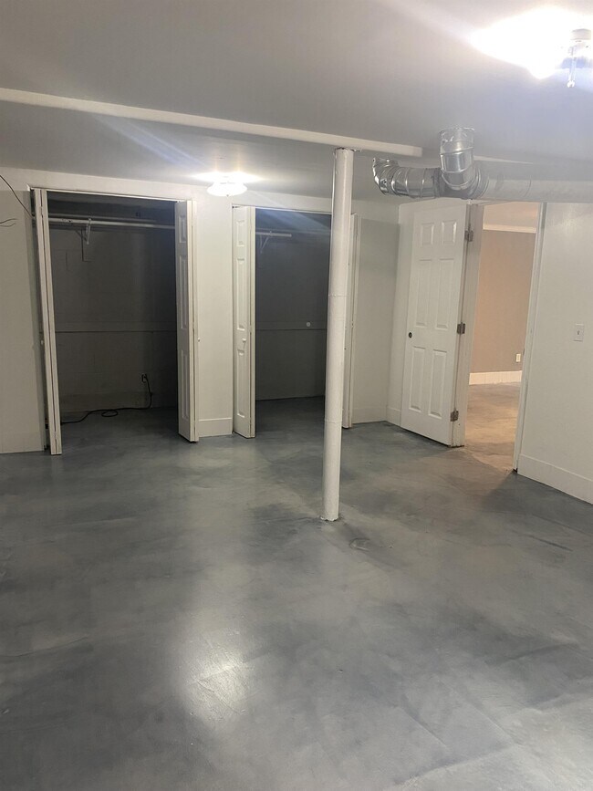 Building Photo - 14311 Veterans Memorial Hwy