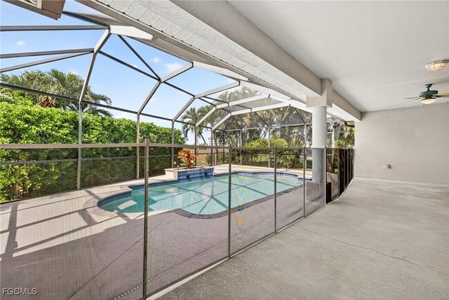 Building Photo - 2007 SW 43rd Terrace