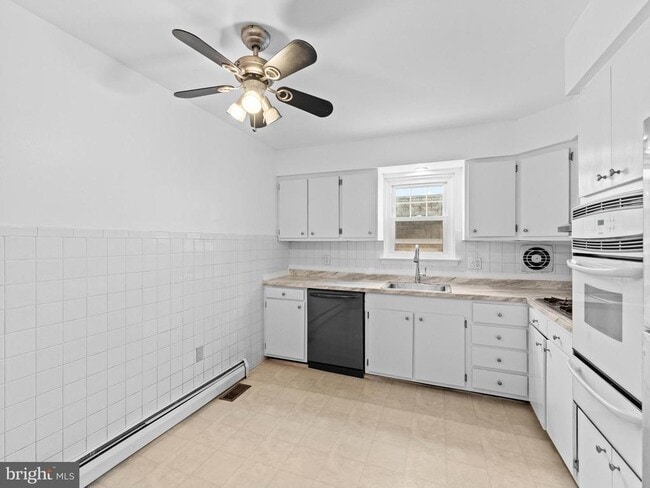 Building Photo - 912 Bergen St