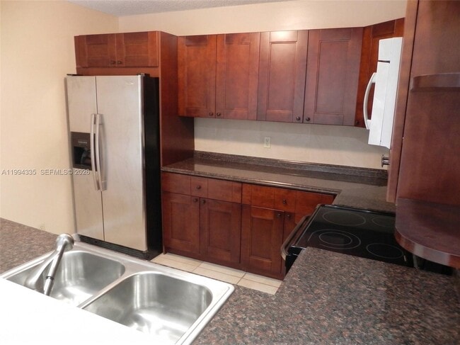 Building Photo - 10731 NW 16th Ct