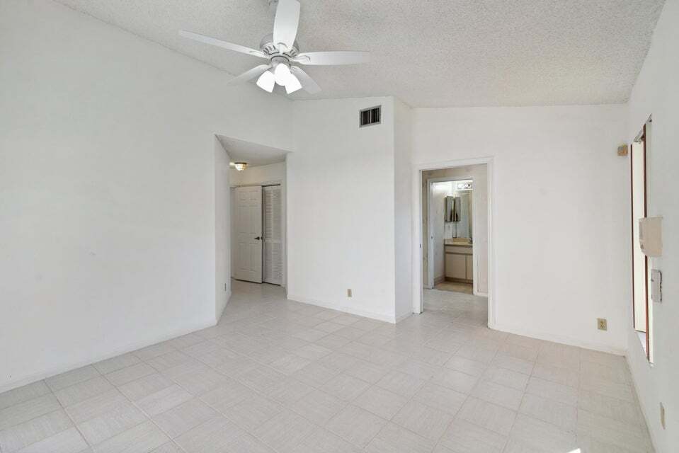 Building Photo - 7842 Villa Nova Dr