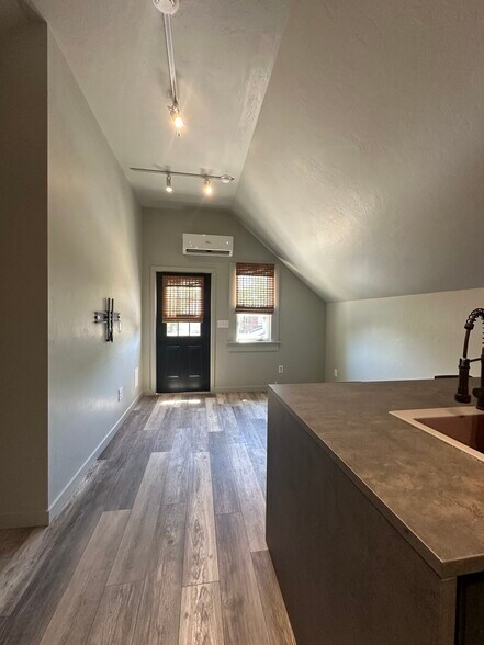 living room - 1413 Wabash Ave