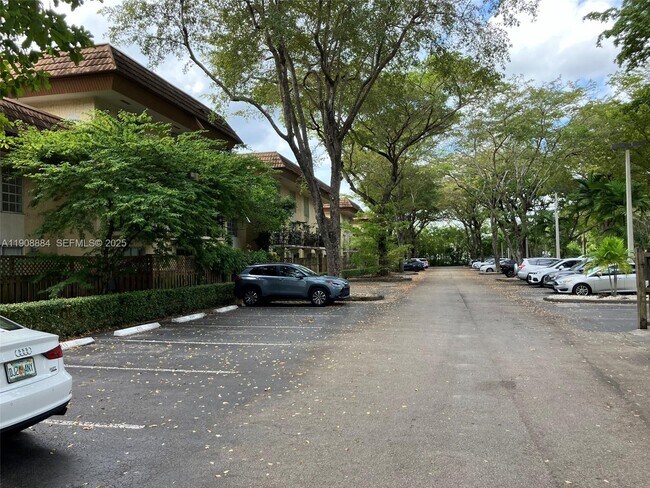 Building Photo - 8500 SW 109th Ave