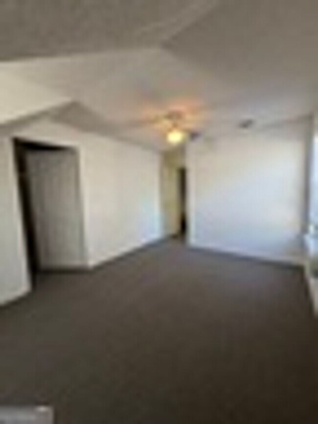 Building Photo - 303 Madison Ave