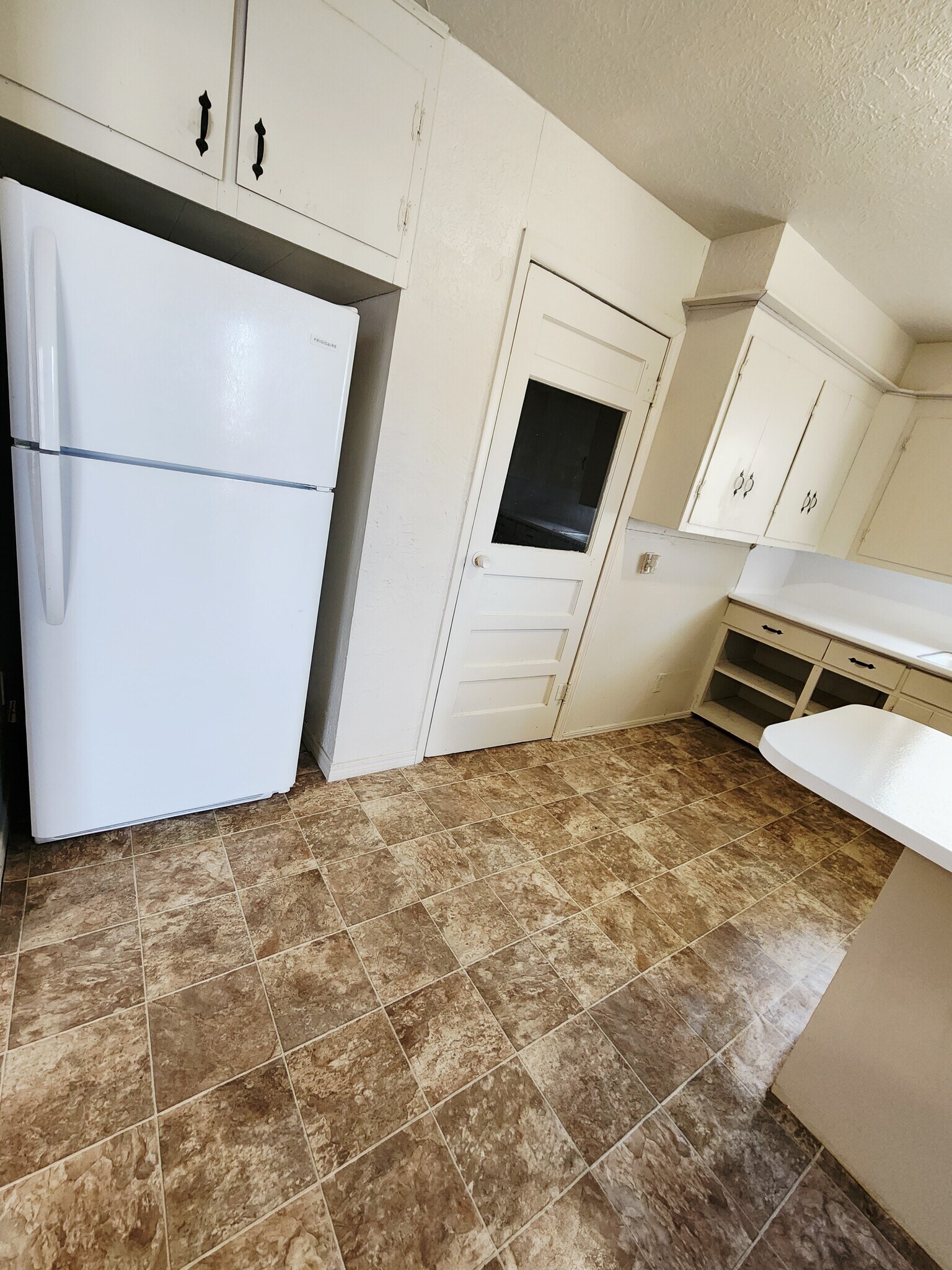 Building Photo - 1607 NW Smith Ave