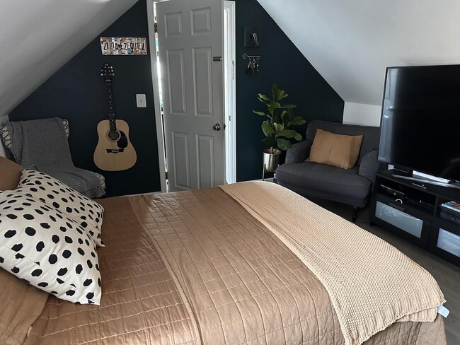 Building Photo - 2143 W 18th Pl