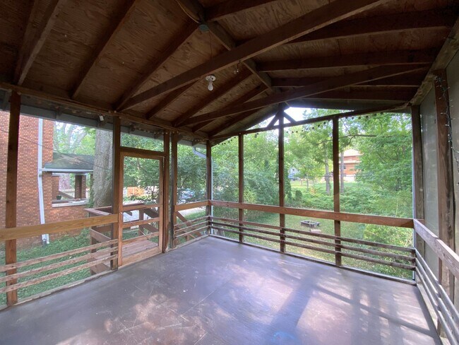 Building Photo - Available August 11th, 2026!