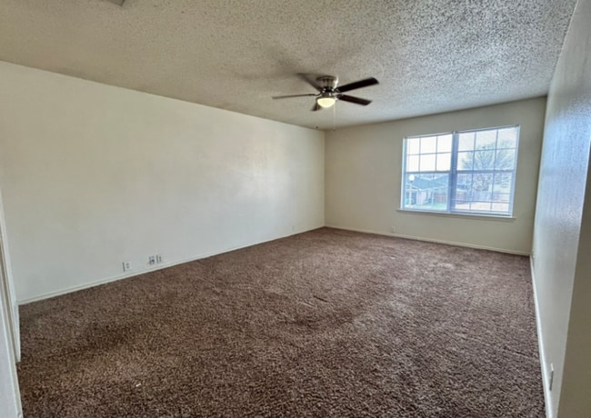 Building Photo - 3109 Pinehurst Ct