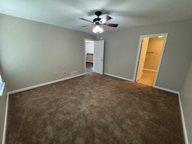 Building Photo - 708 Chatham Ct