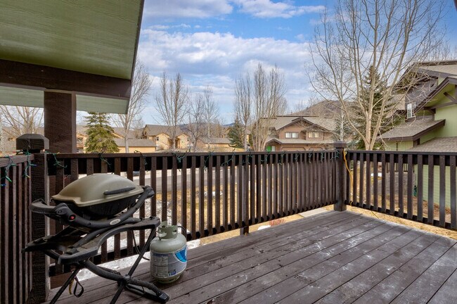 Building Photo - 3377 Sunburst Ct