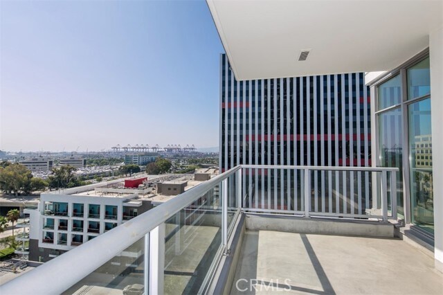 Building Photo - 400 W Ocean Blvd