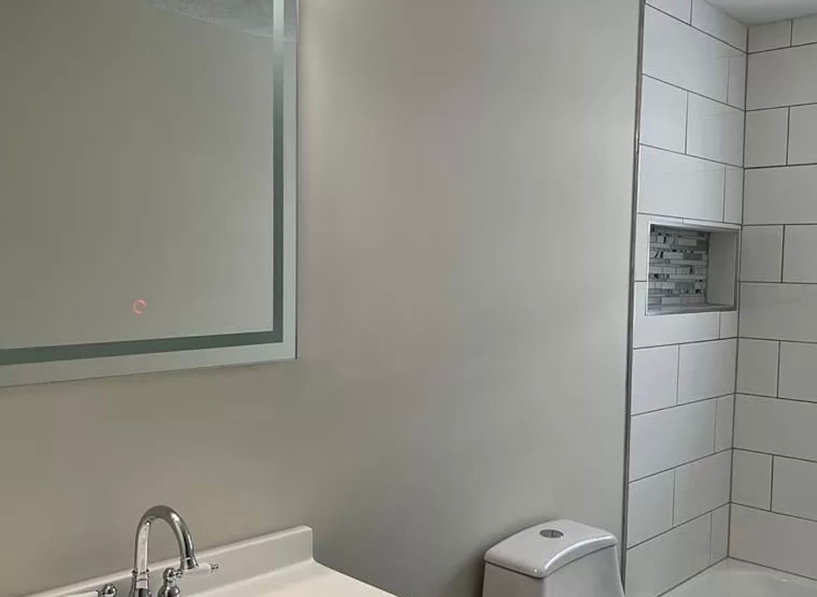 Bath 1 - 1214 N 10th St