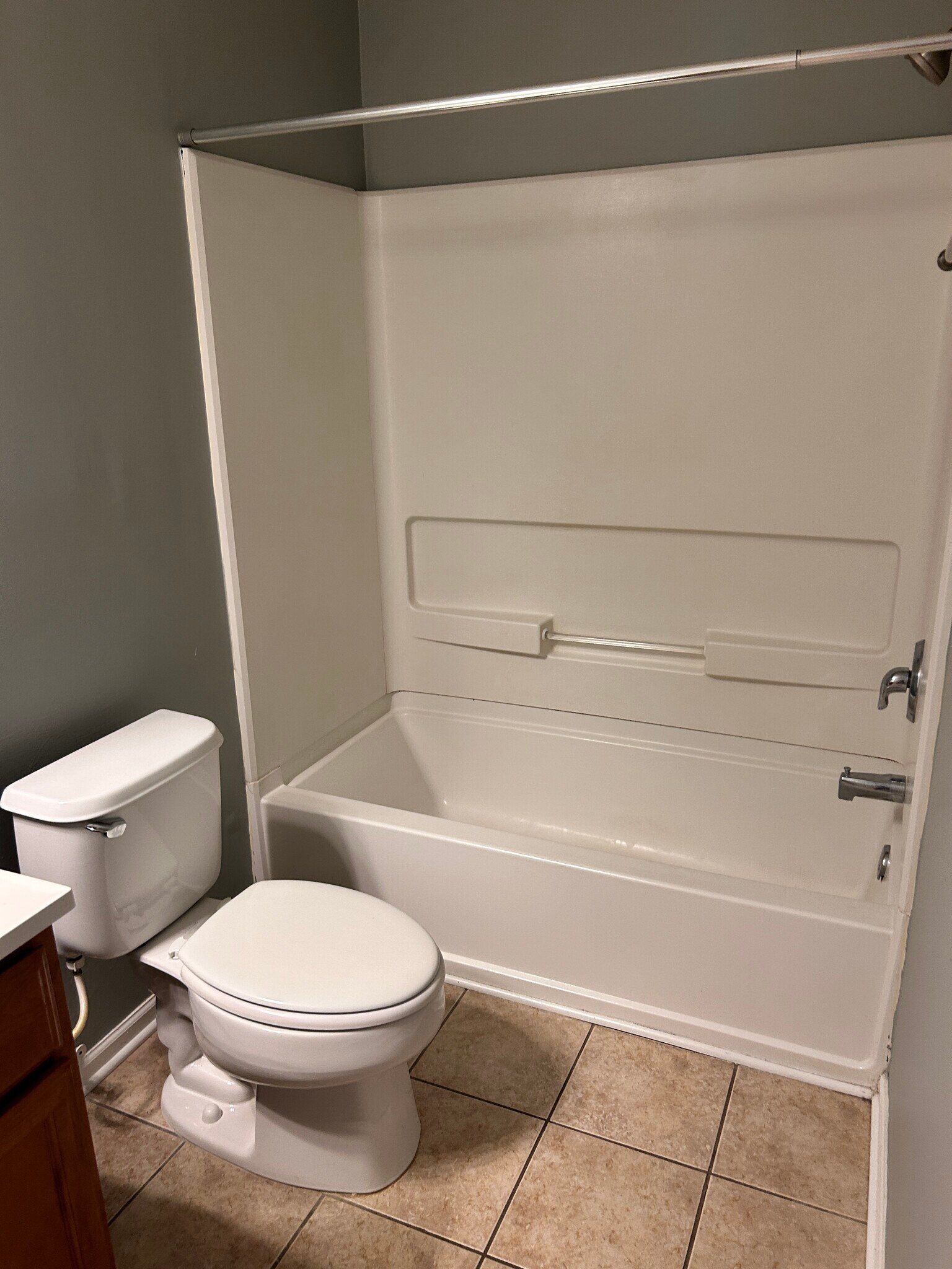 Building Photo - 324 Gallery Way