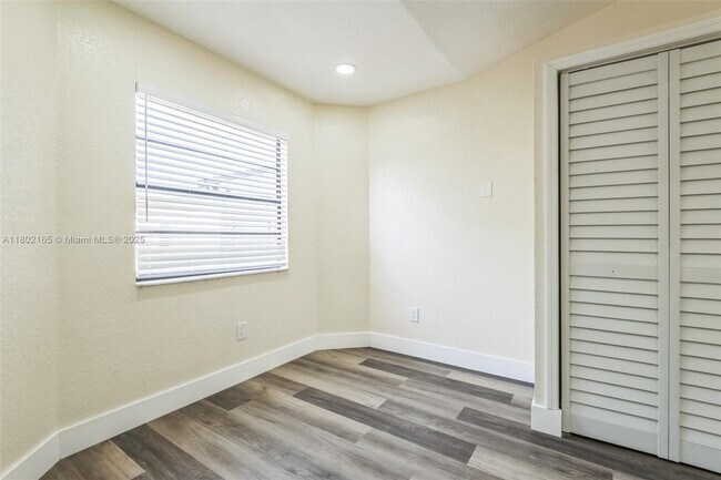 Building Photo - 1866 Delki St NW