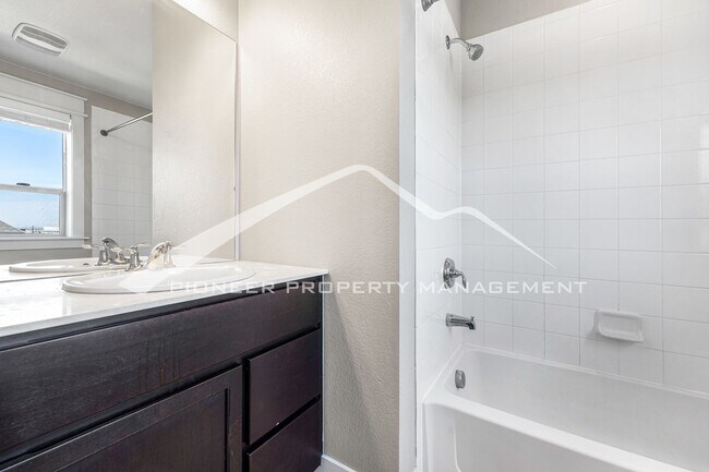 Building Photo - Beautiful Townhome with 2 Car Garage and Central A/C