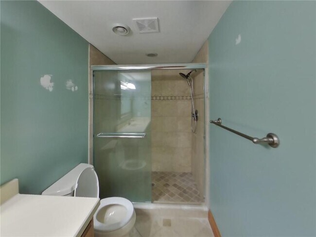 Building Photo - 8915 Umbria Pl N