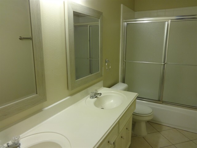 Building Photo - 104 Laguna Pointe Dr