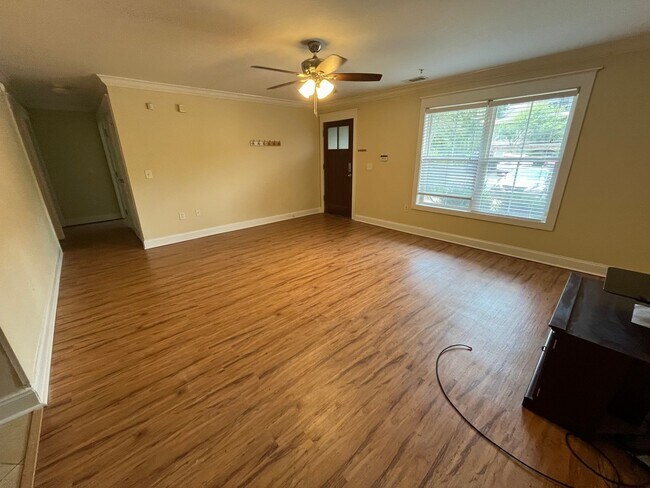 Building Photo - 14-1414 Jones